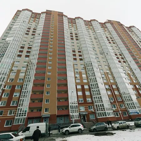 Cozy Apartment On Gmyri 12B Near Metro Poznyaki Kyiv Exterior photo