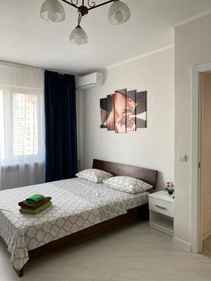 Cozy On Gmyri 12b Near Metro Poznyaki * קייב